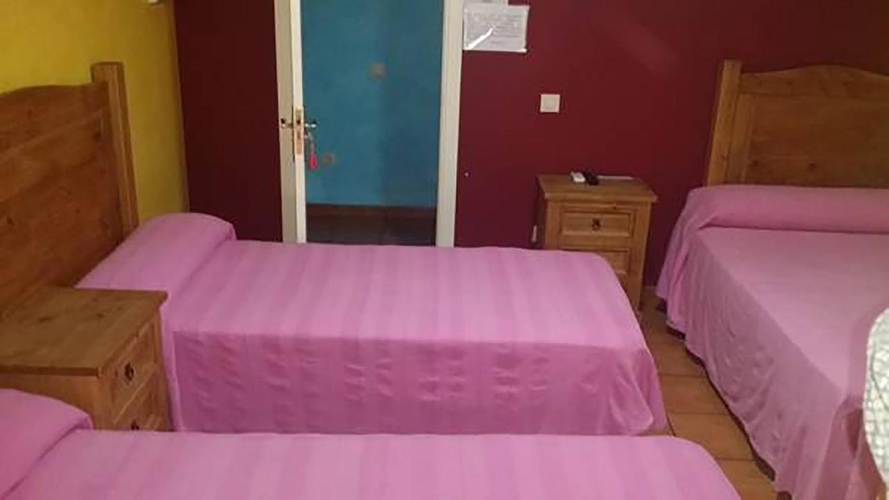 Hostal Velarde Талавера де ла Рейна Екстериор снимка