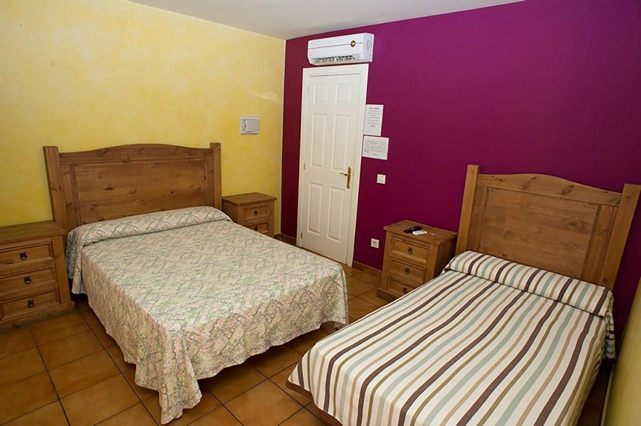 Hostal Velarde Талавера де ла Рейна Екстериор снимка